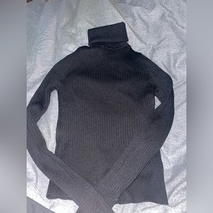 Zara long sleeve turtleneck ribbed top